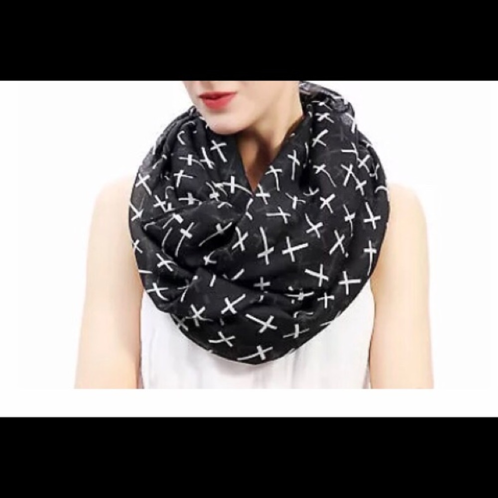 Cross print long scarf